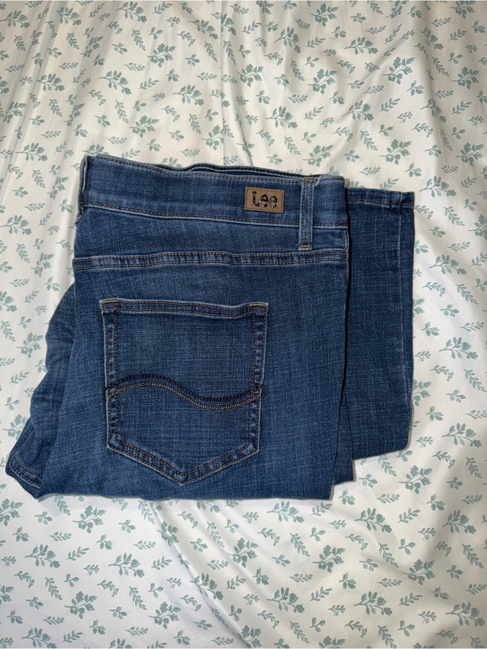 Lee Women's Classic Indigo Straight-Leg Jeans